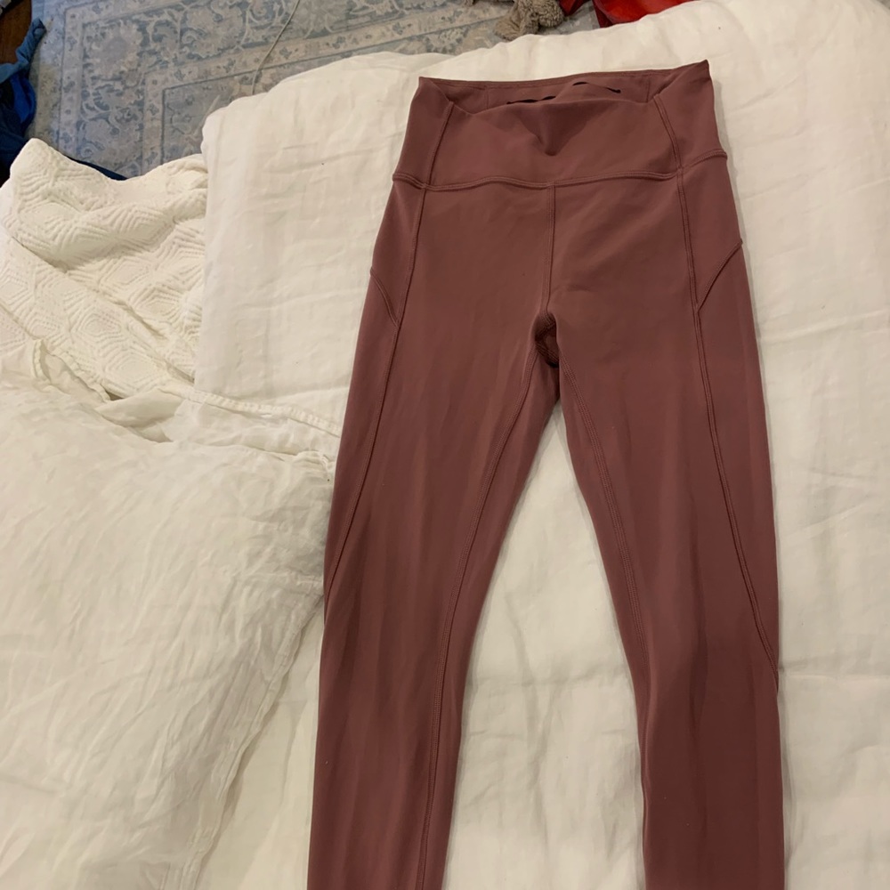 Lululemon in movement tight 7/8 pink/rose color